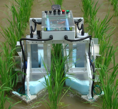 ２輪型水田用除草ロボット